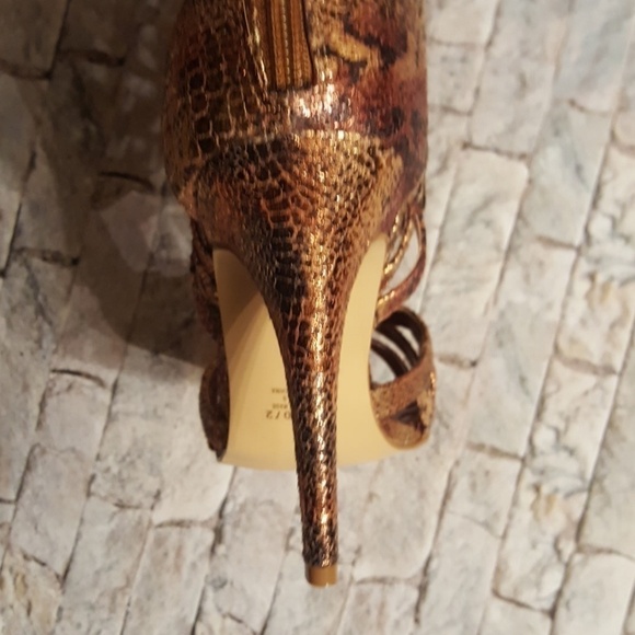 Chi  by Falchi gold / bronze heels - Picture 2 of 8